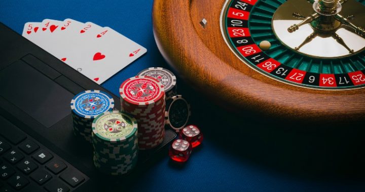 Advantages of Playing Table Games Online